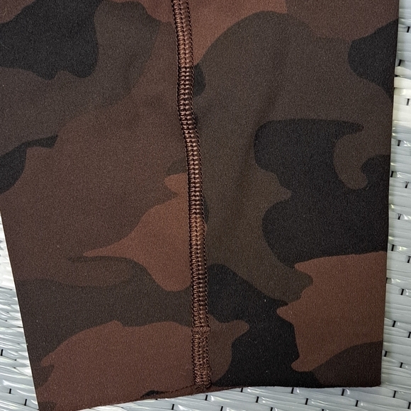 LULULEMON Fast and Free Tight II - Picture 14 of 14